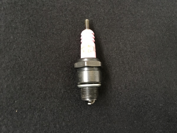 Fiat 500 and Fiat 126 Marelli spark plug.